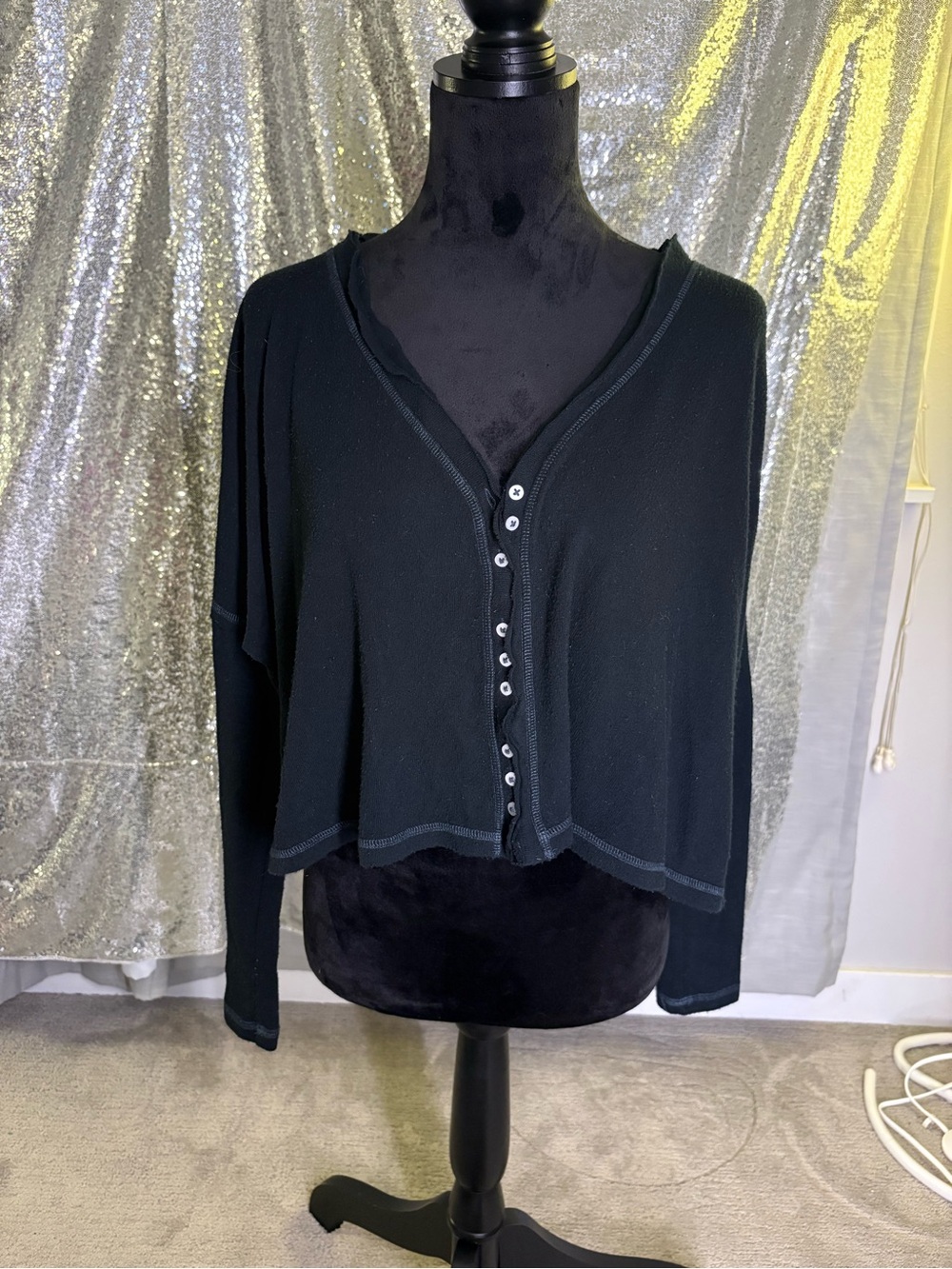 Cozy Button-Down Longsleeve 🖤